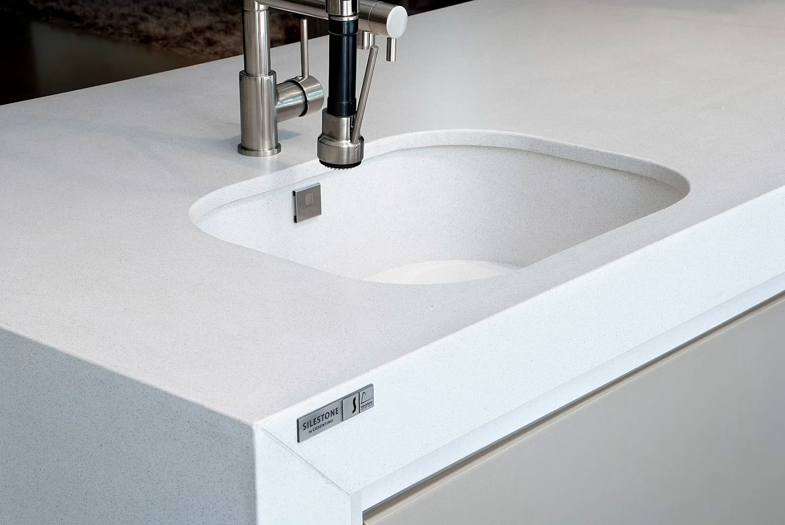 Silestone White Storm14