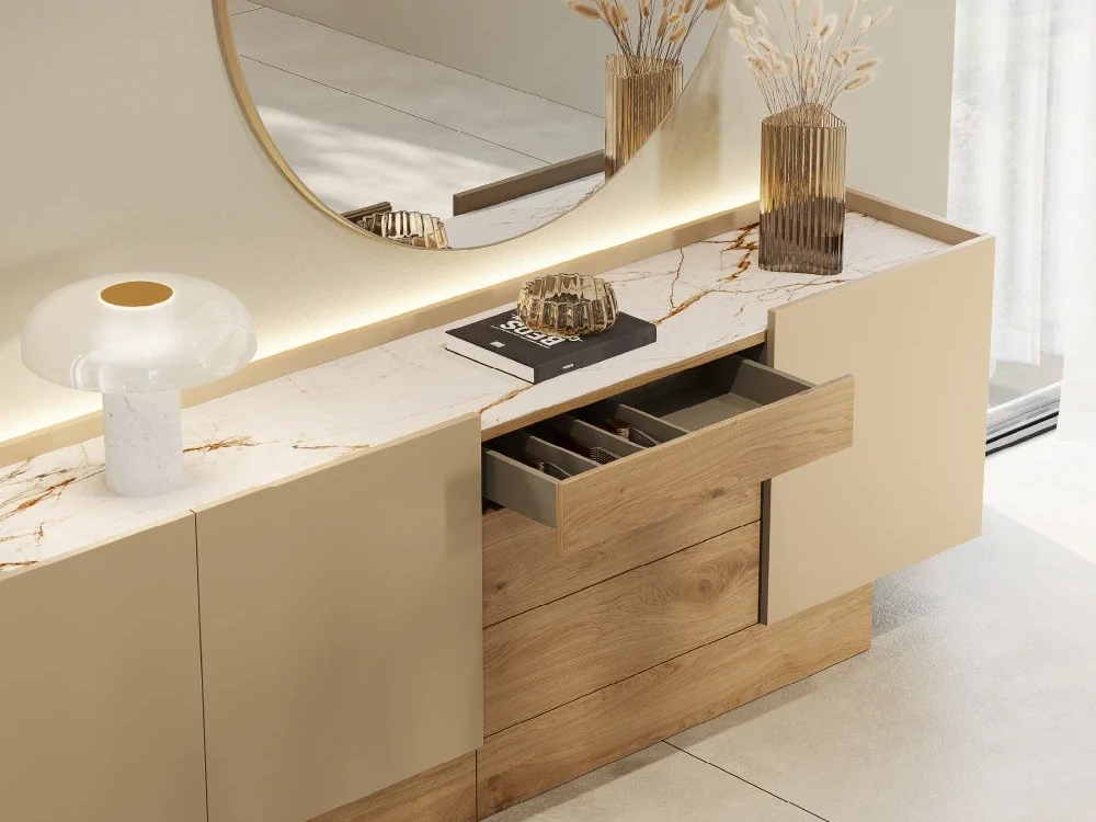 Buffets, colonnes, vaisseliers